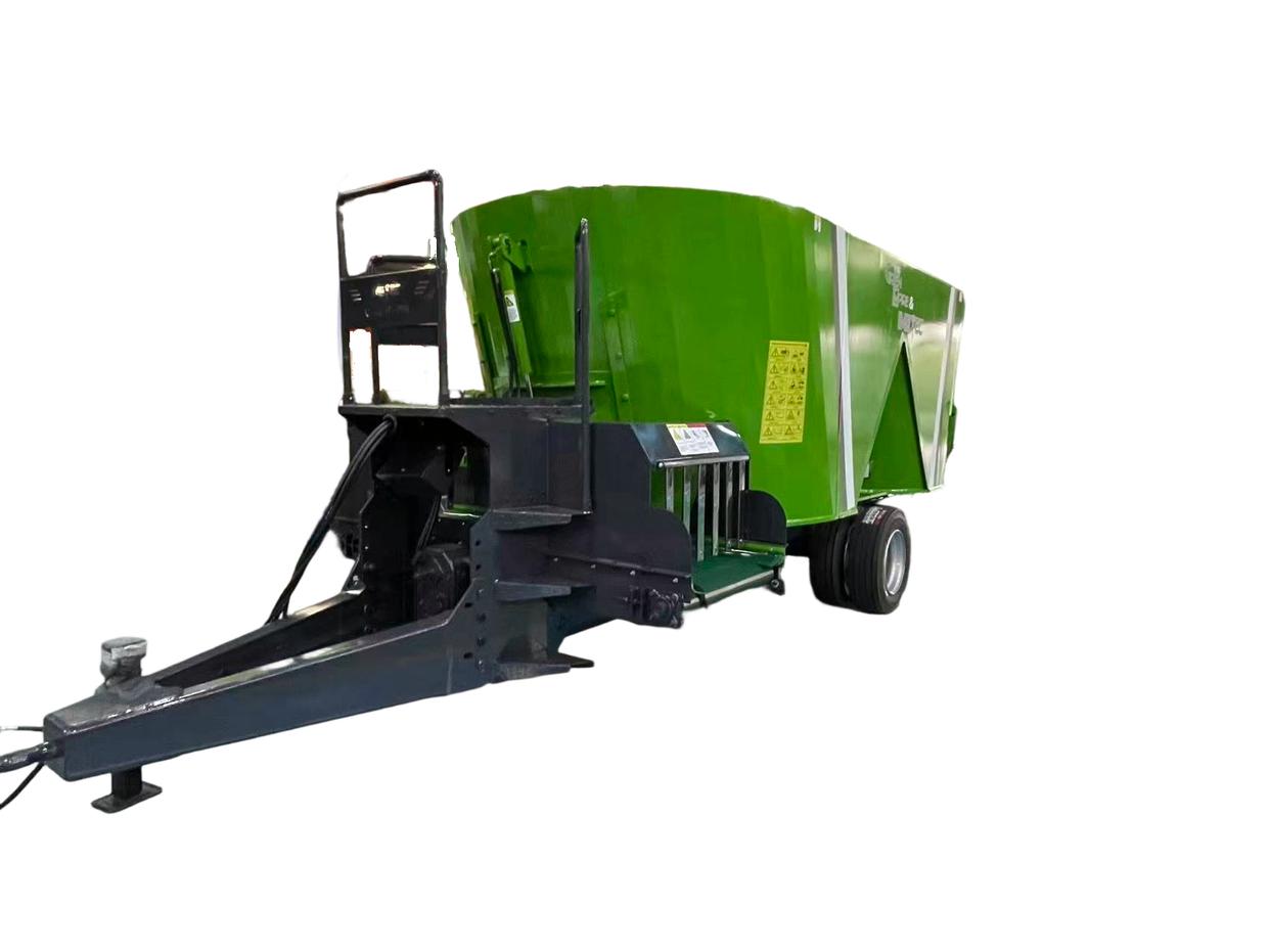 牧場“省心神器”！意美特牽引攪拌機，讓養牛“躺贏”(pic2)